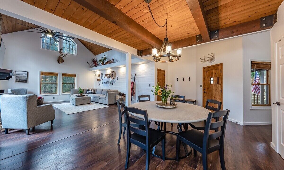 Photo of Bedroom in Dogwood Mountain
