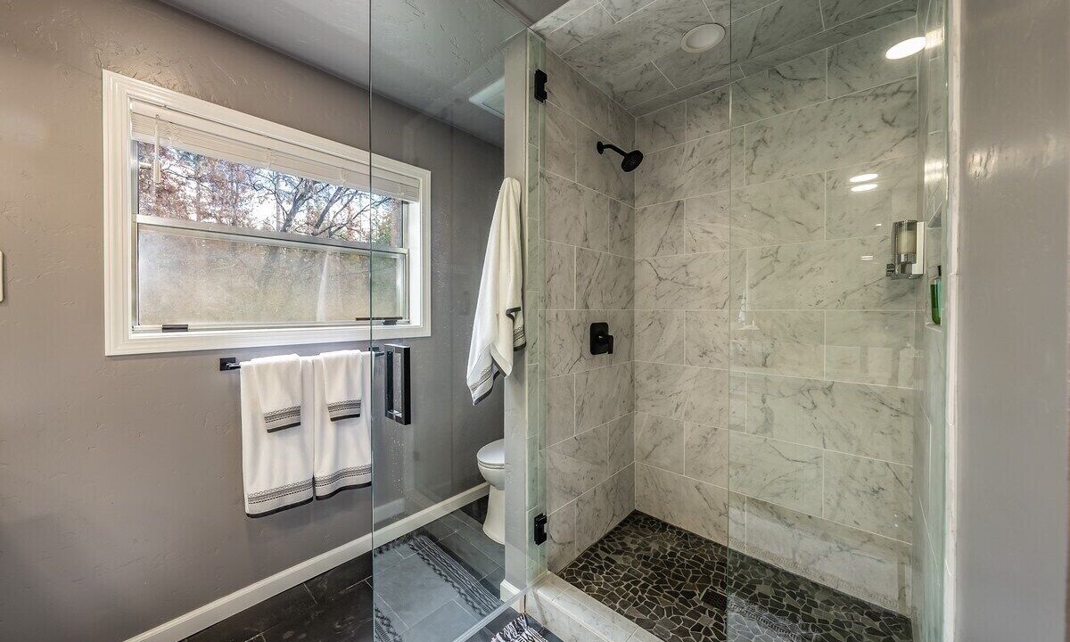 Photo of Bathroom in Dogwood Mountain