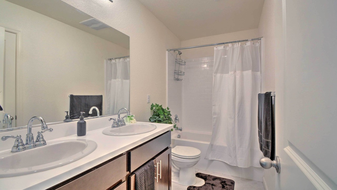 Photo of Bathroom in Merced