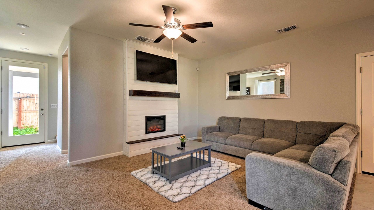 Photo of Livingroom in Merced