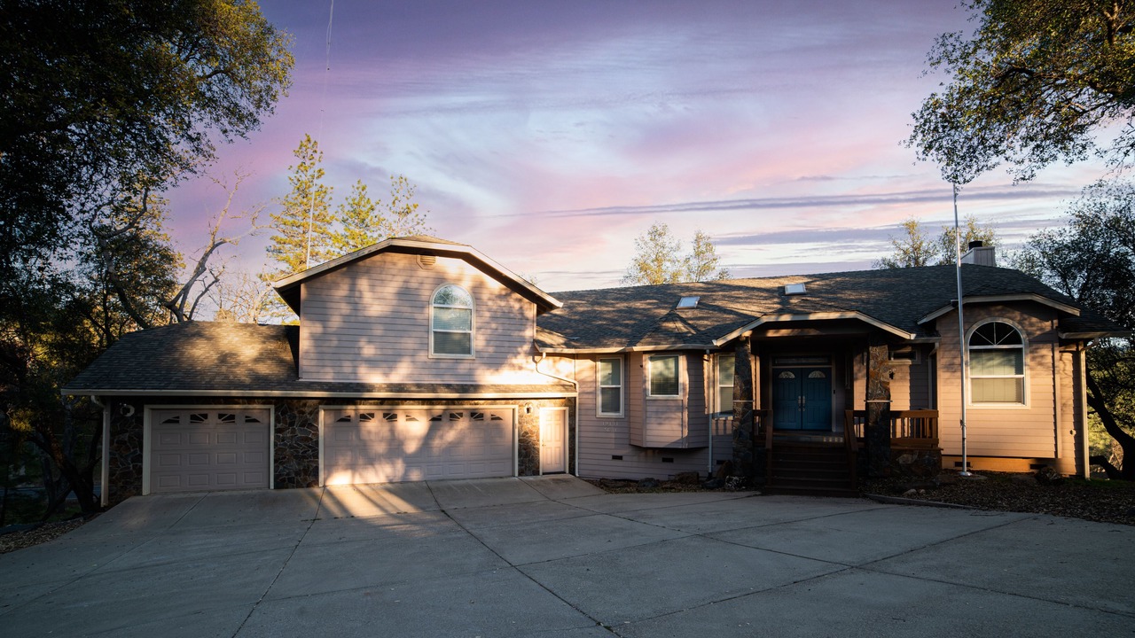 Photo of Outdoor in Groveland