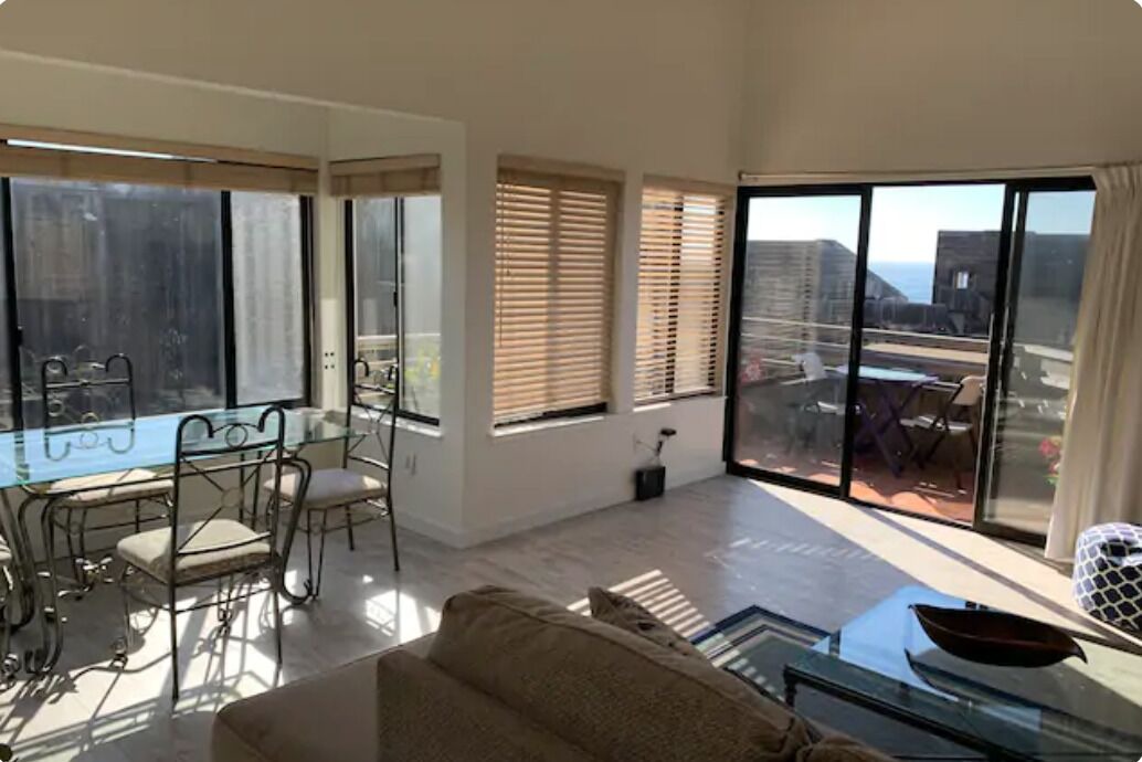 Photo of Livingroom in Monterey