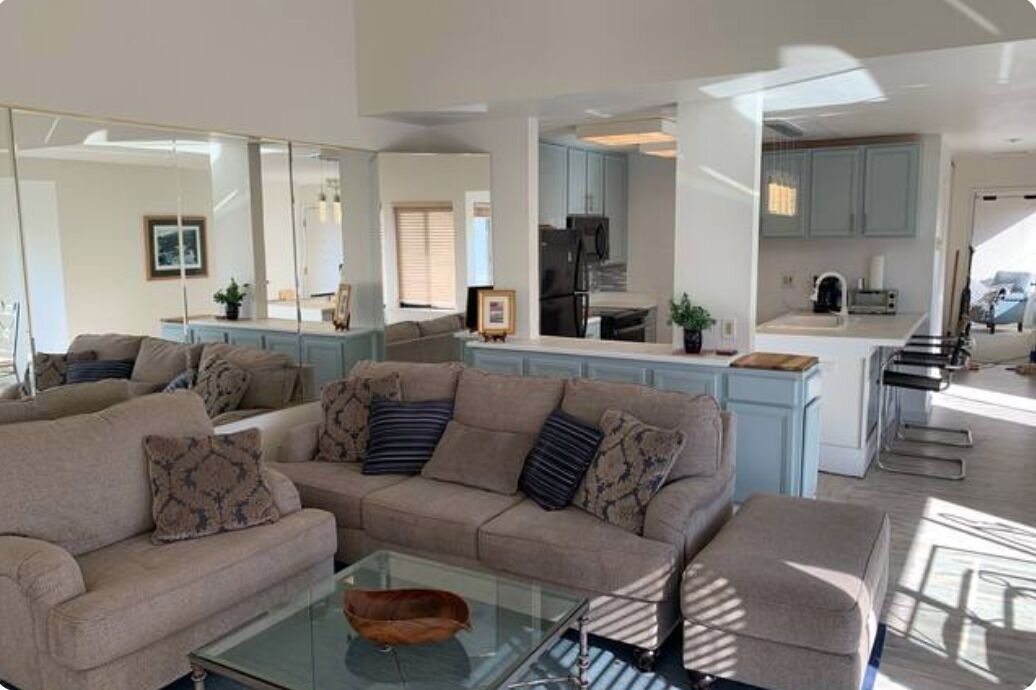 Photo of Livingroom in Monterey