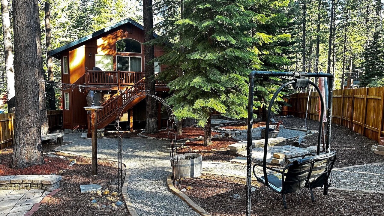 Photo of Outdoor in Pioneer Trail