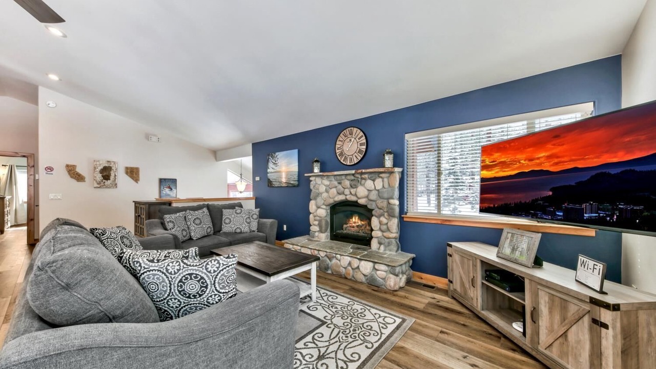 Photo of Livingroom in Pioneer Trail