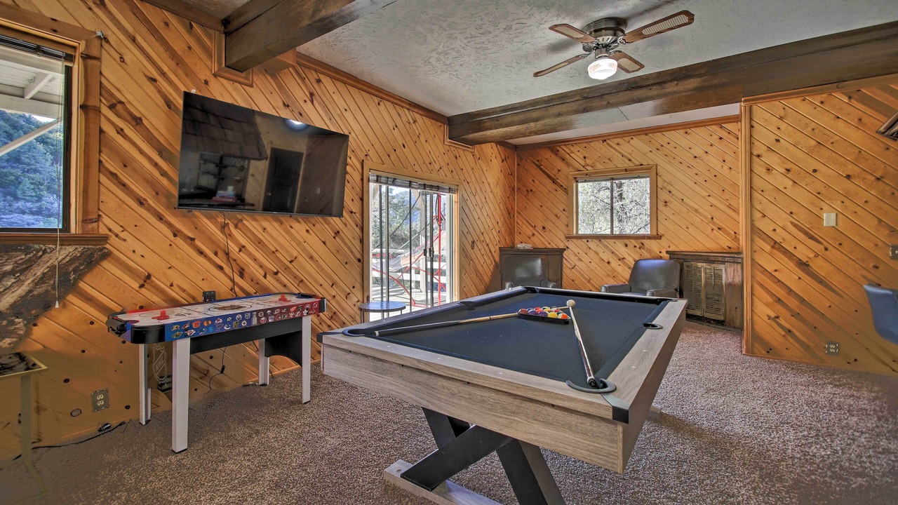 Photo of Bedroom in Pine Mountain Club