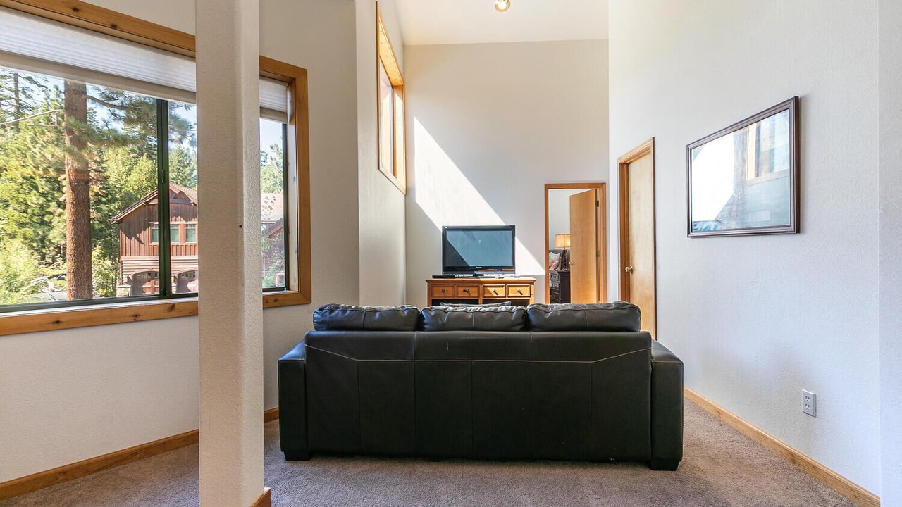 Photo of Livingroom in Truckee