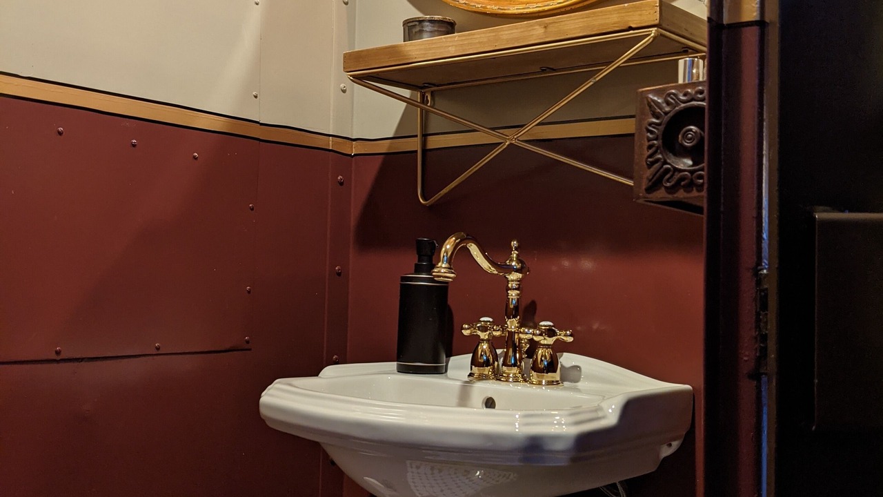 Photo of Bathroom in Virginia City Historic District