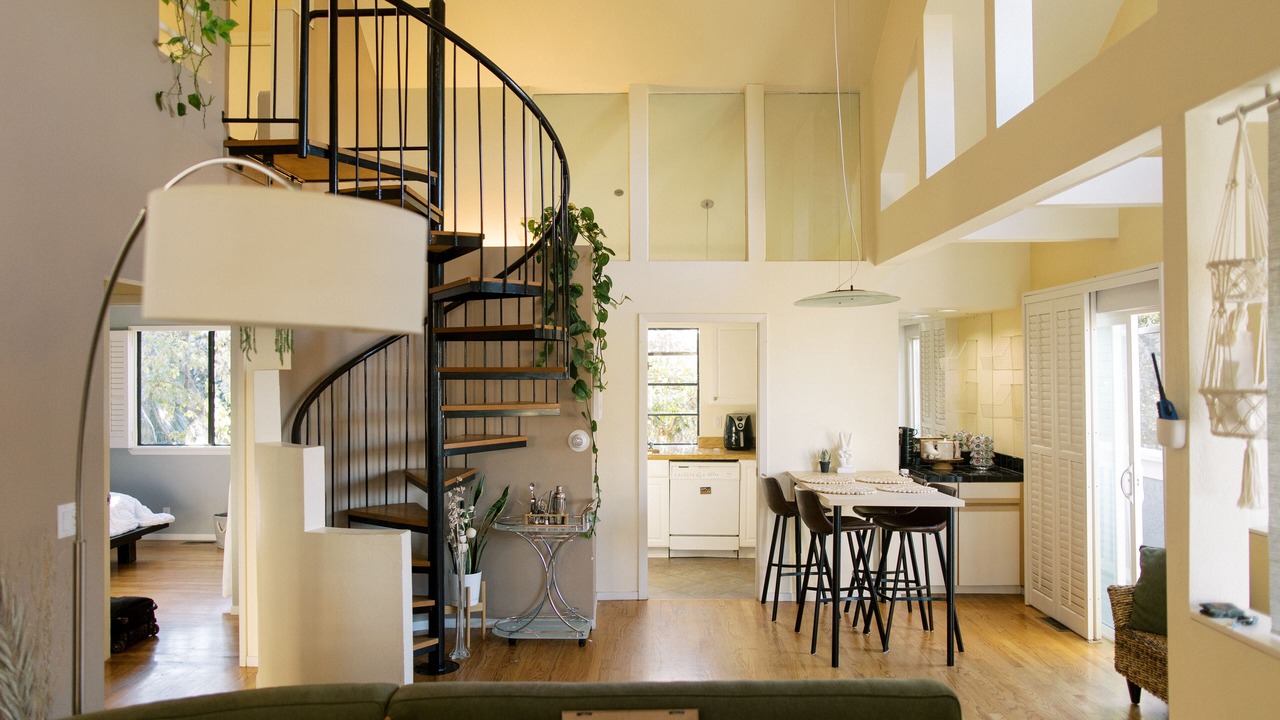 Photo of Livingroom in Millbrae