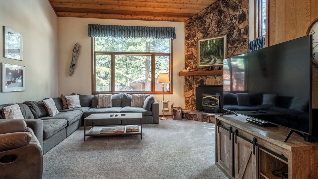 Photo of Livingroom in Mammoth Lakes