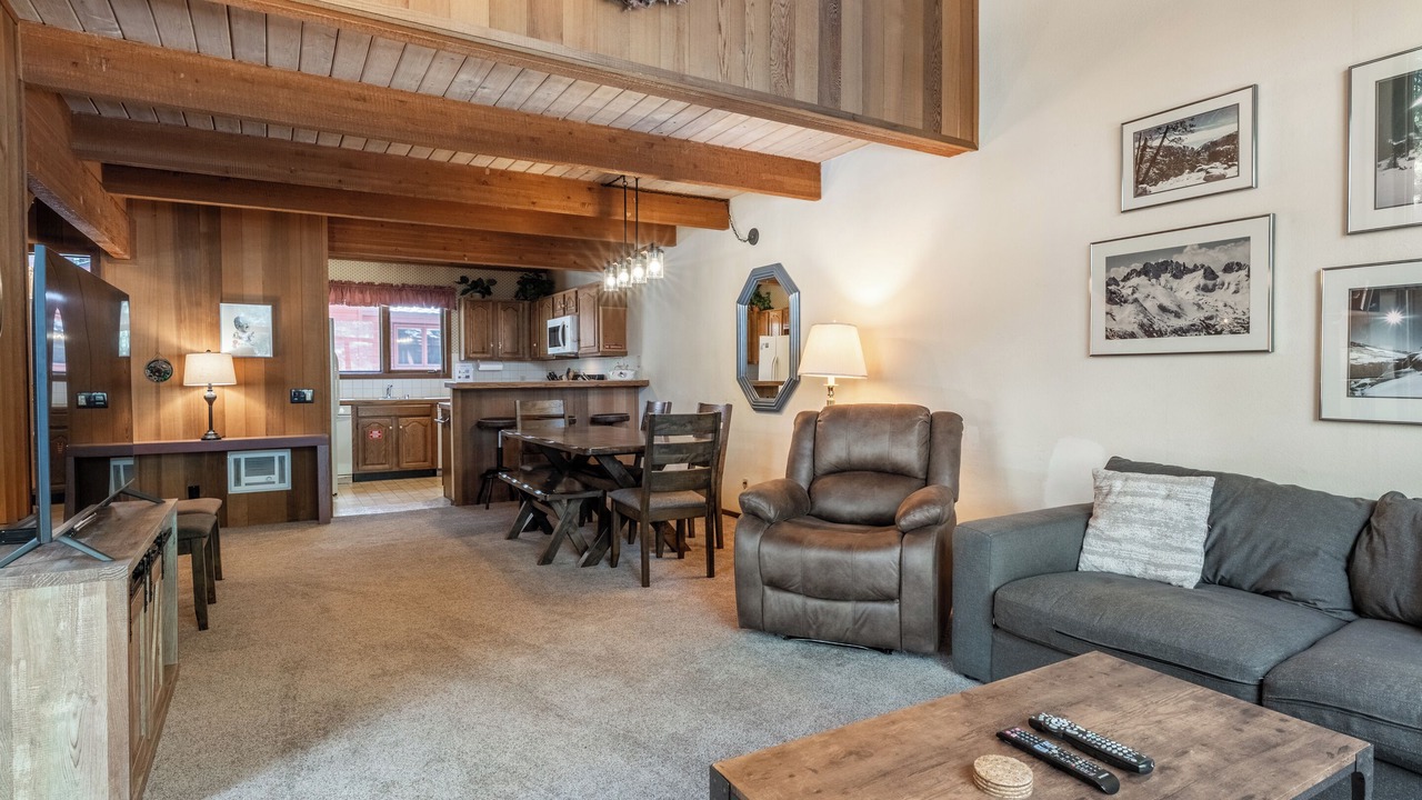 Photo of Livingroom in Mammoth Lakes