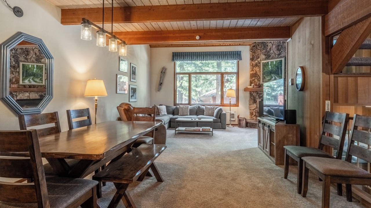Photo of Livingroom in Mammoth Lakes