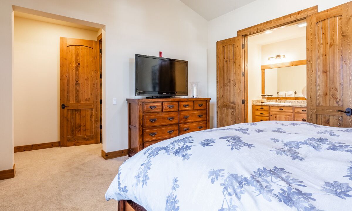 Photo of Bedroom in Mammoth Lakes