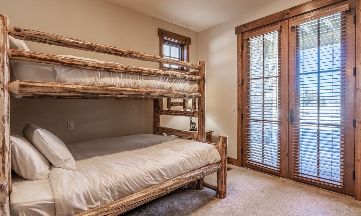 Photo of Bedroom in Mammoth Lakes