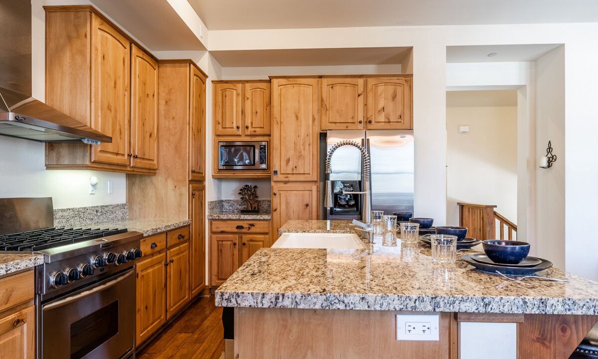 Photo of Kitchen in Mammoth Lakes