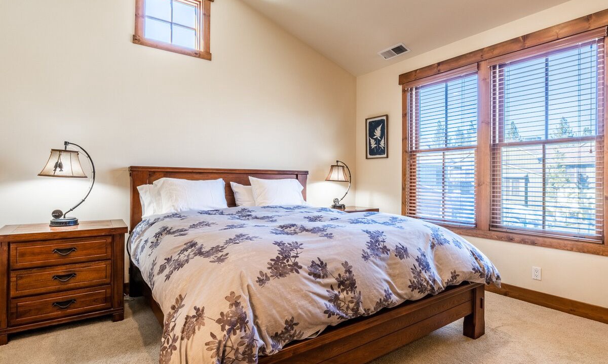 Photo of Bedroom in Mammoth Lakes