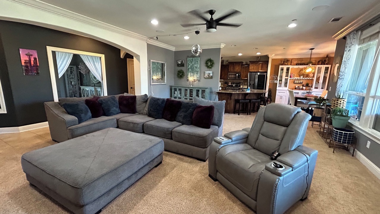 Photo of Livingroom in Redding