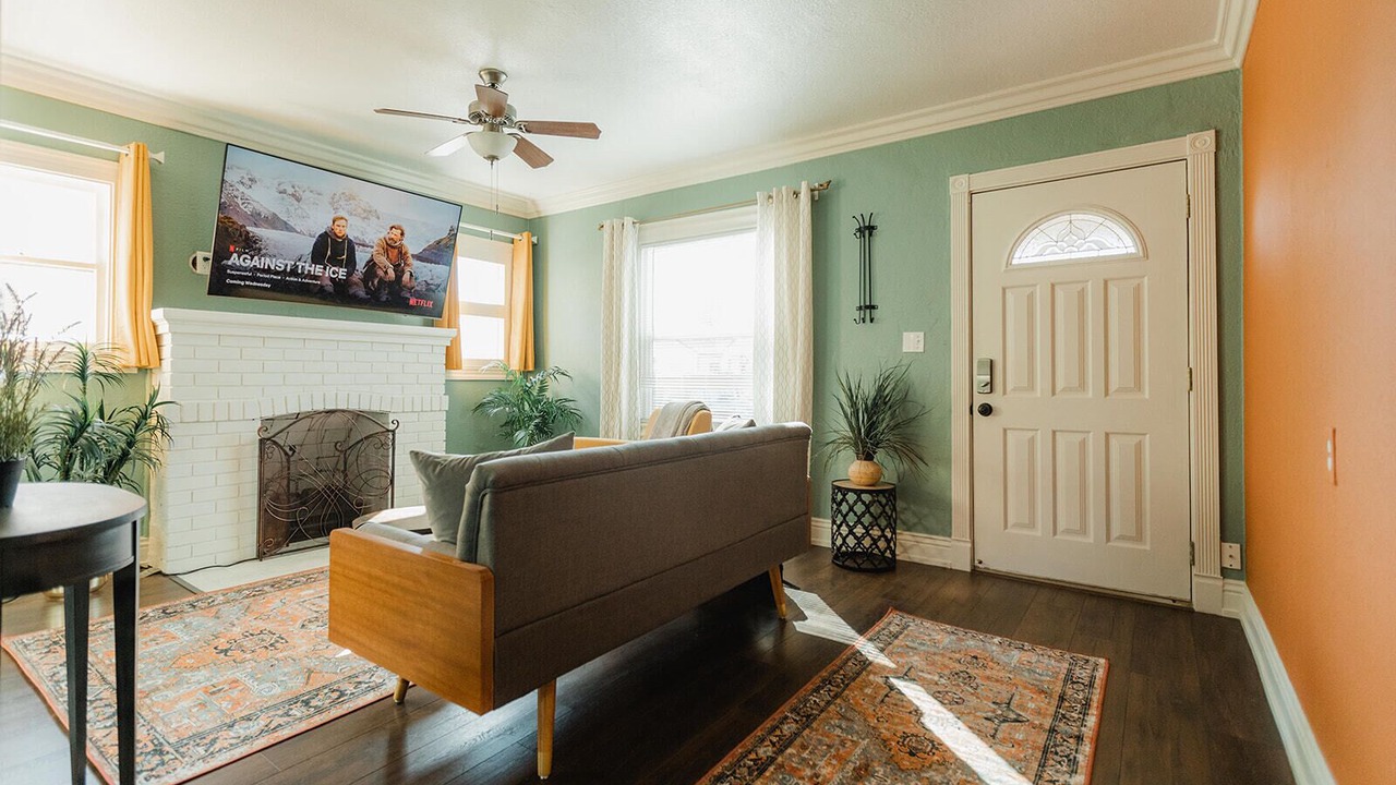 Photo of Livingroom in Southeastern Sacramento