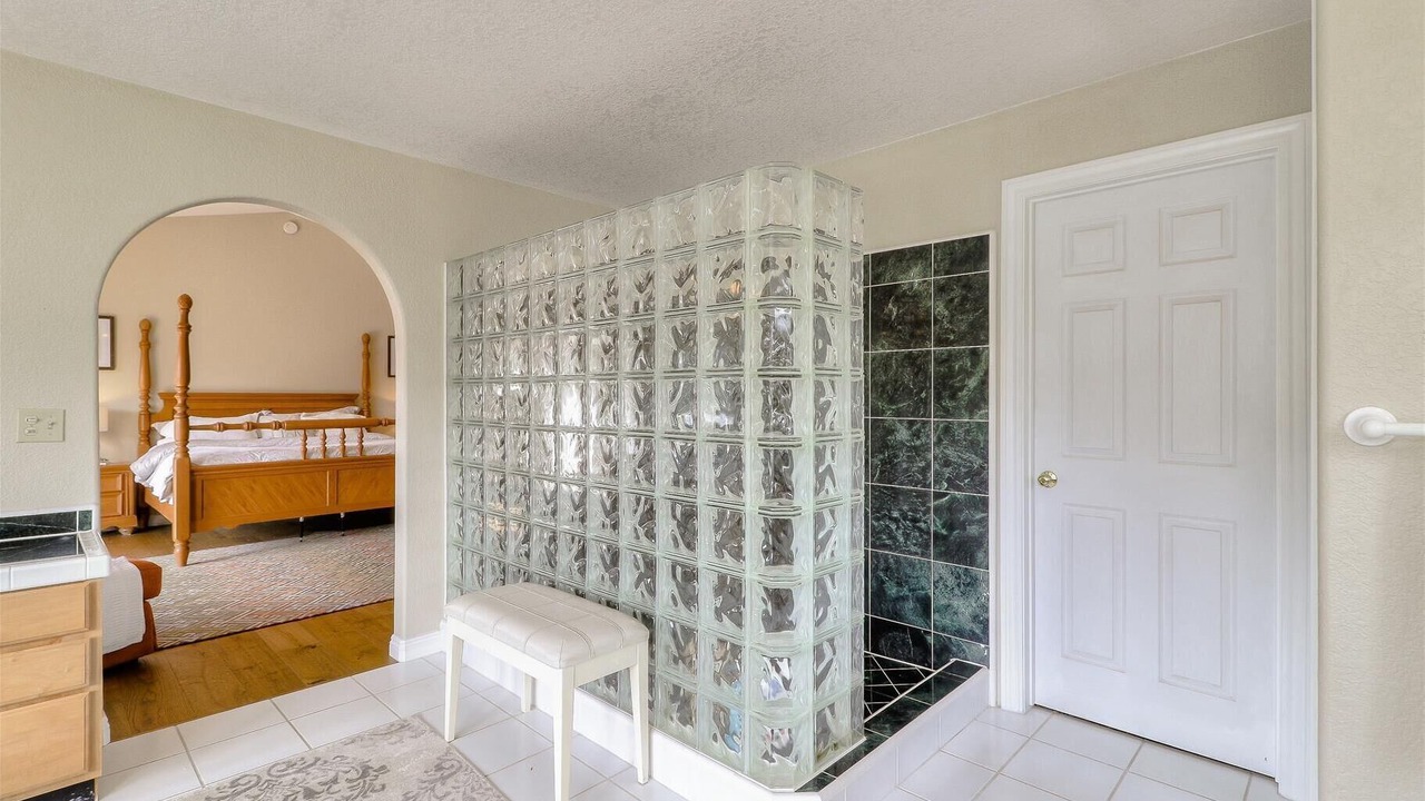 Photo of Bathroom in Groveland
