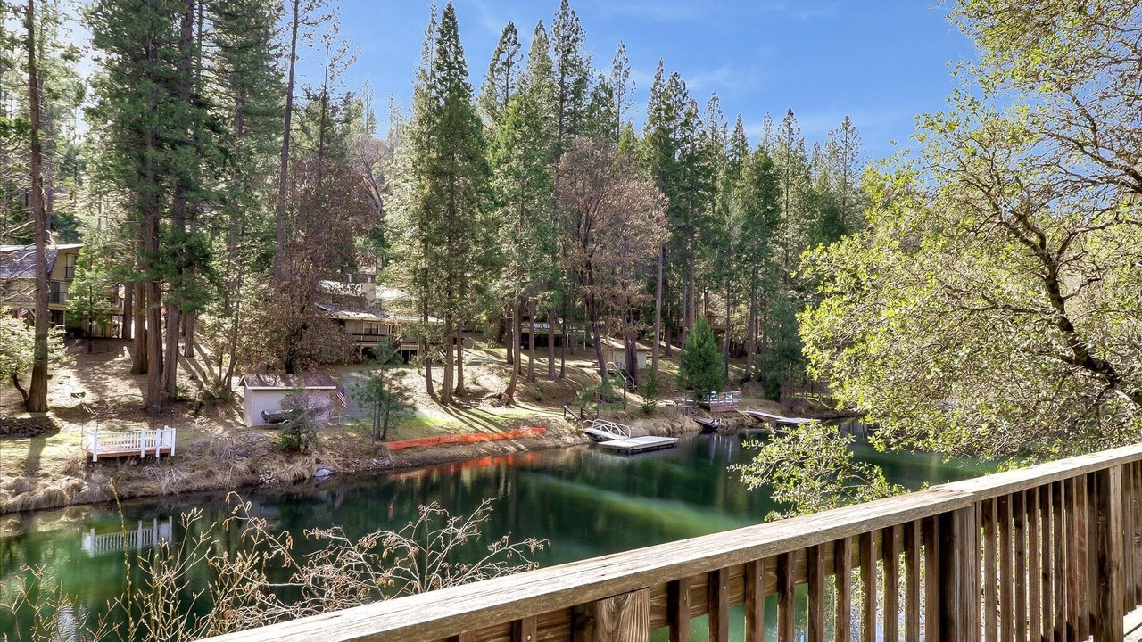 Photo of Outdoor in Groveland