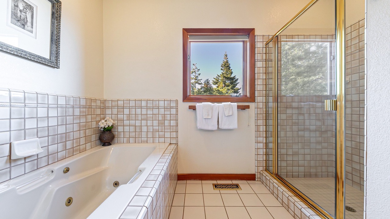 Photo of Bathroom in Tahoma