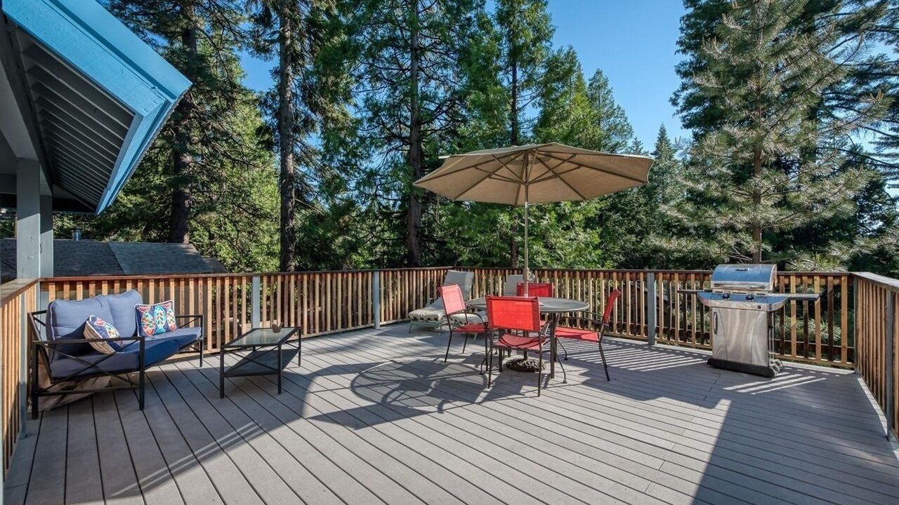 Photo of Patio Balcony in Shaver Lake