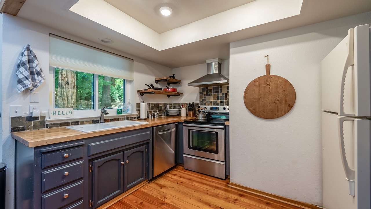 Photo of Kitchen in Shaver Lake