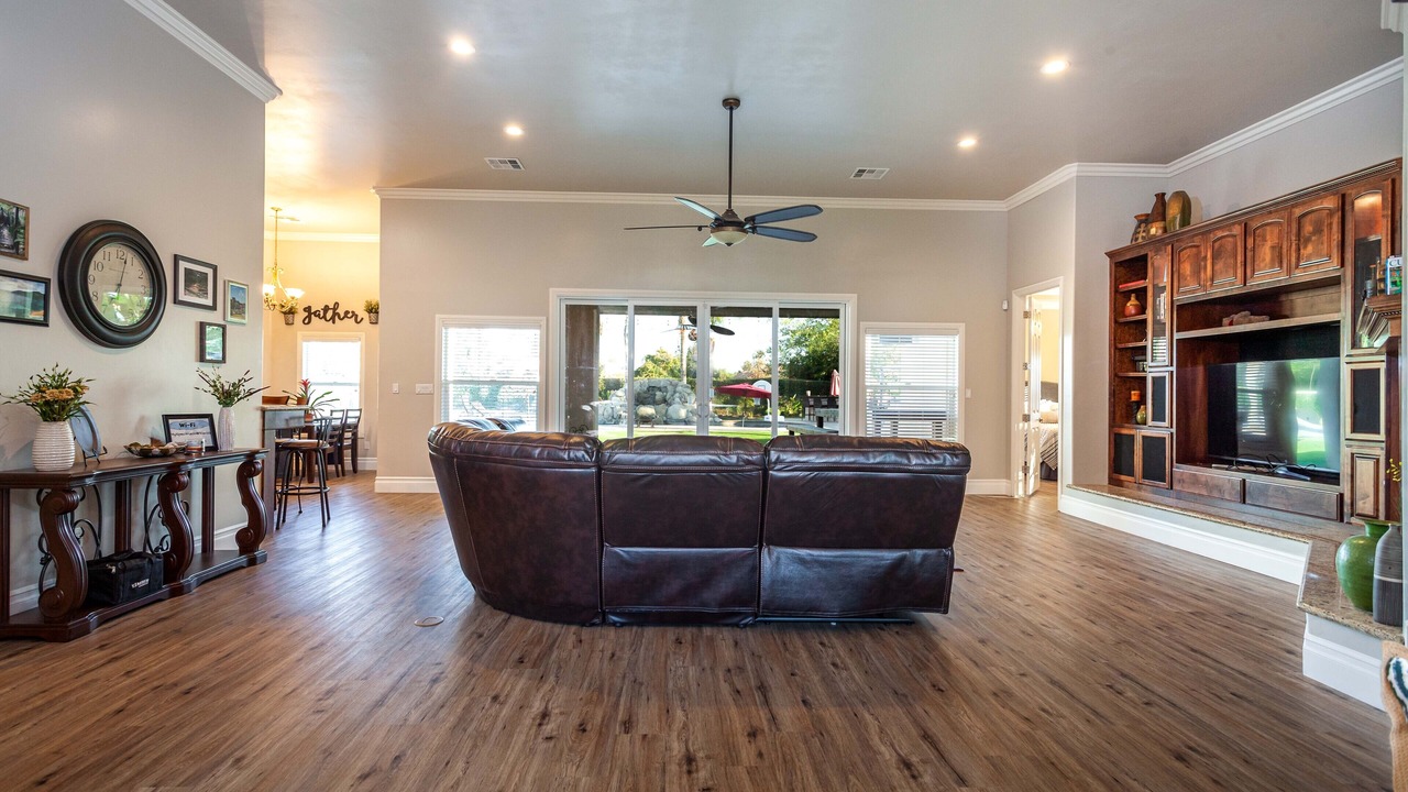Photo of Livingroom in Rosedale