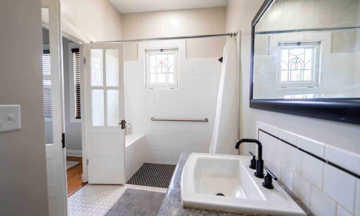 Photo of Bathroom in Riviera - Westchester