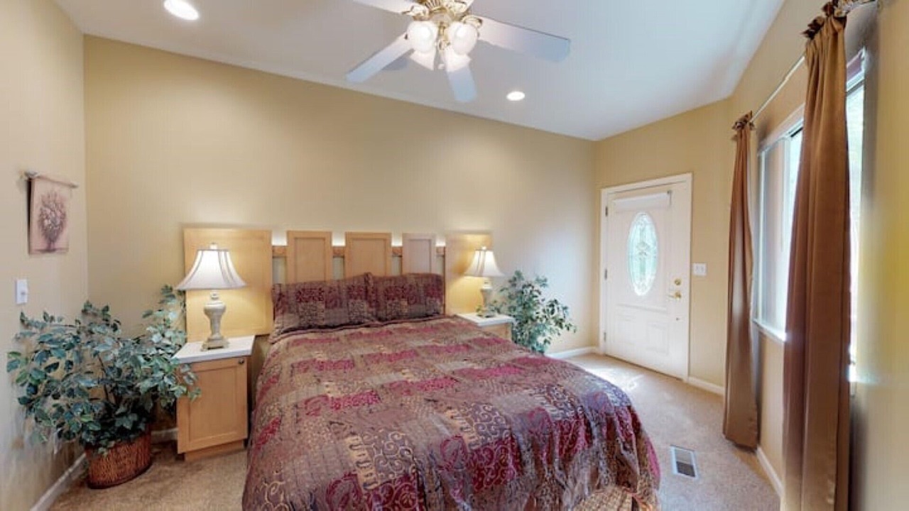 Photo of Bedroom in Castro Valley