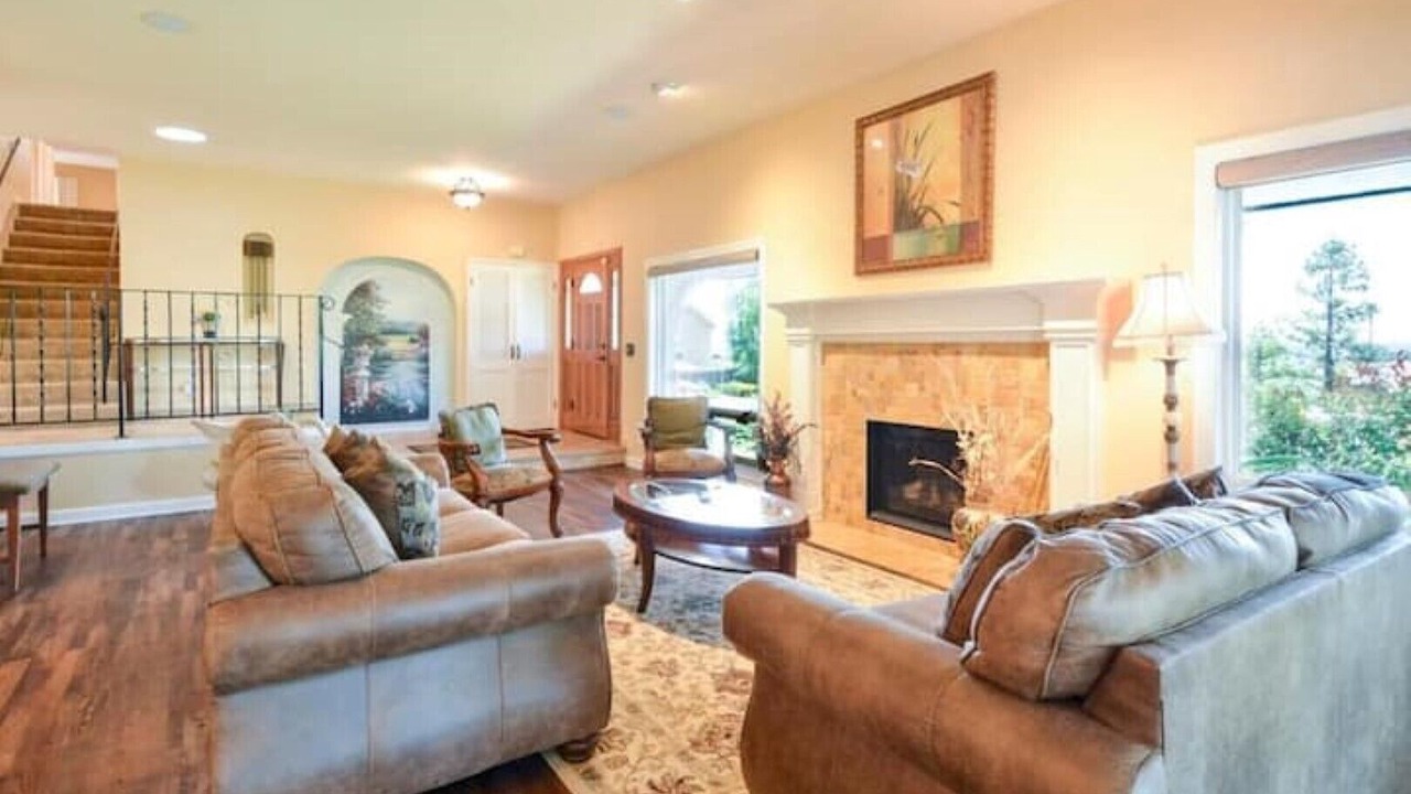 Photo of Livingroom in Castro Valley