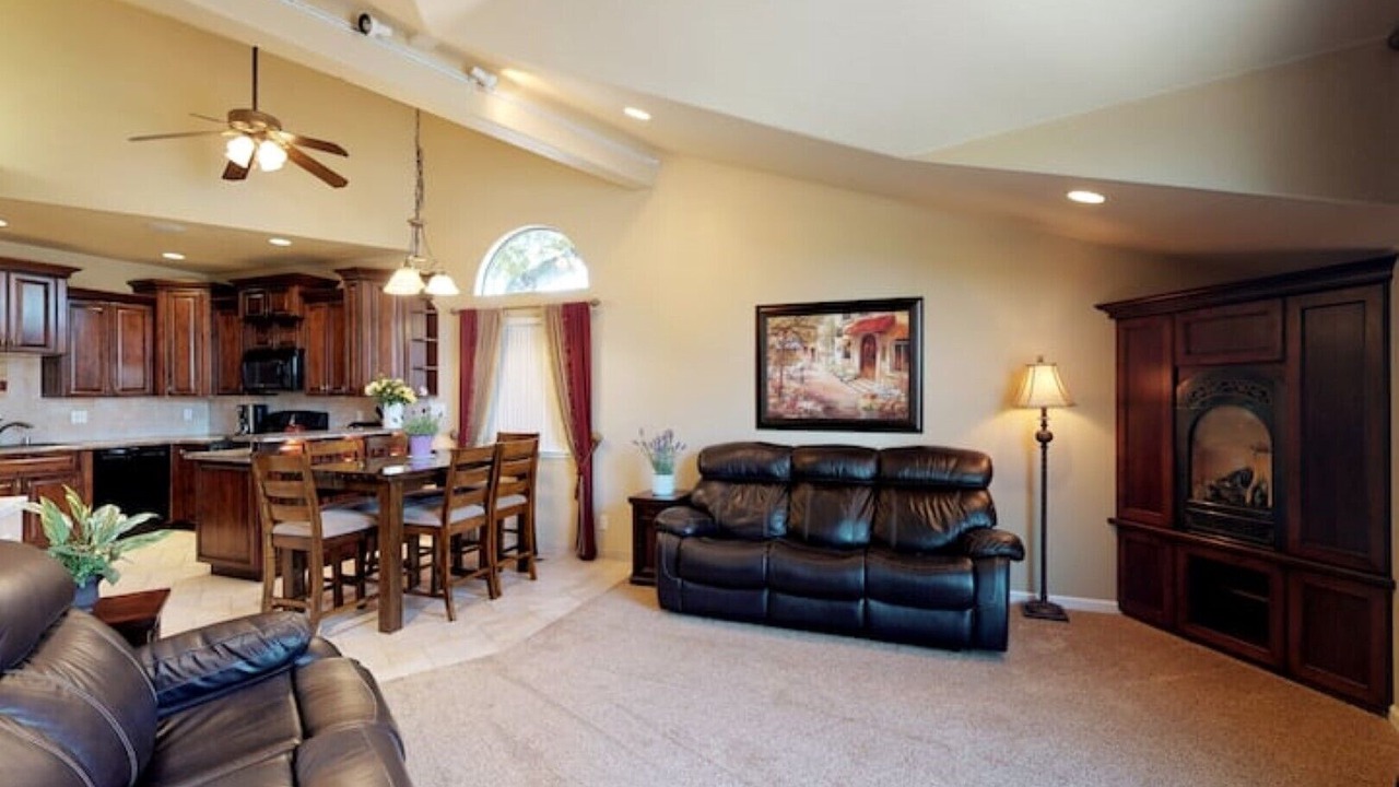 Photo of Livingroom in Castro Valley