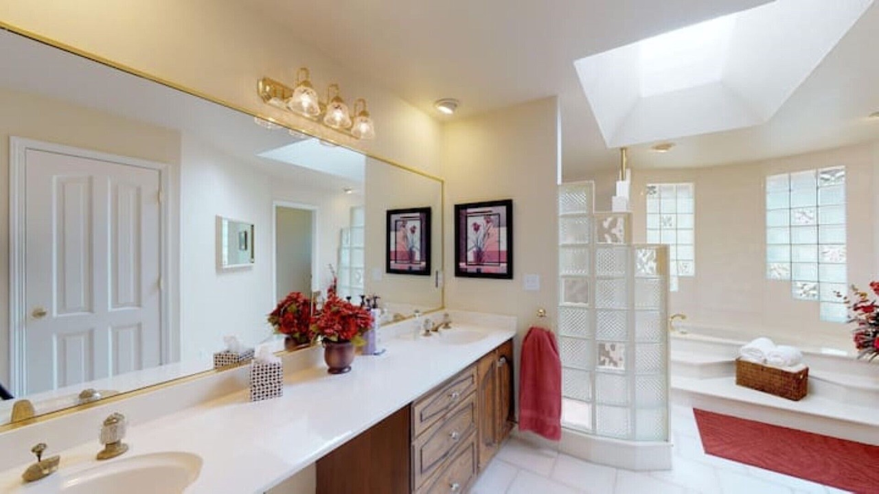 Photo of Bathroom in Castro Valley