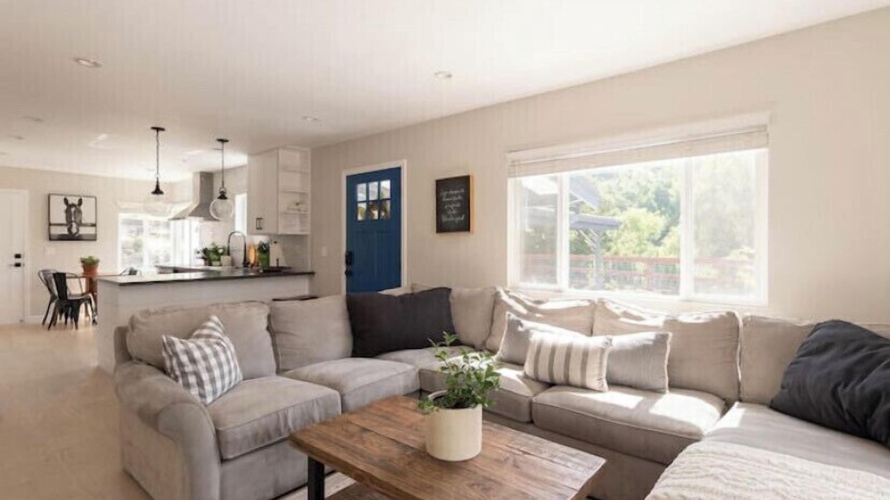 Photo of Livingroom in Castro Valley