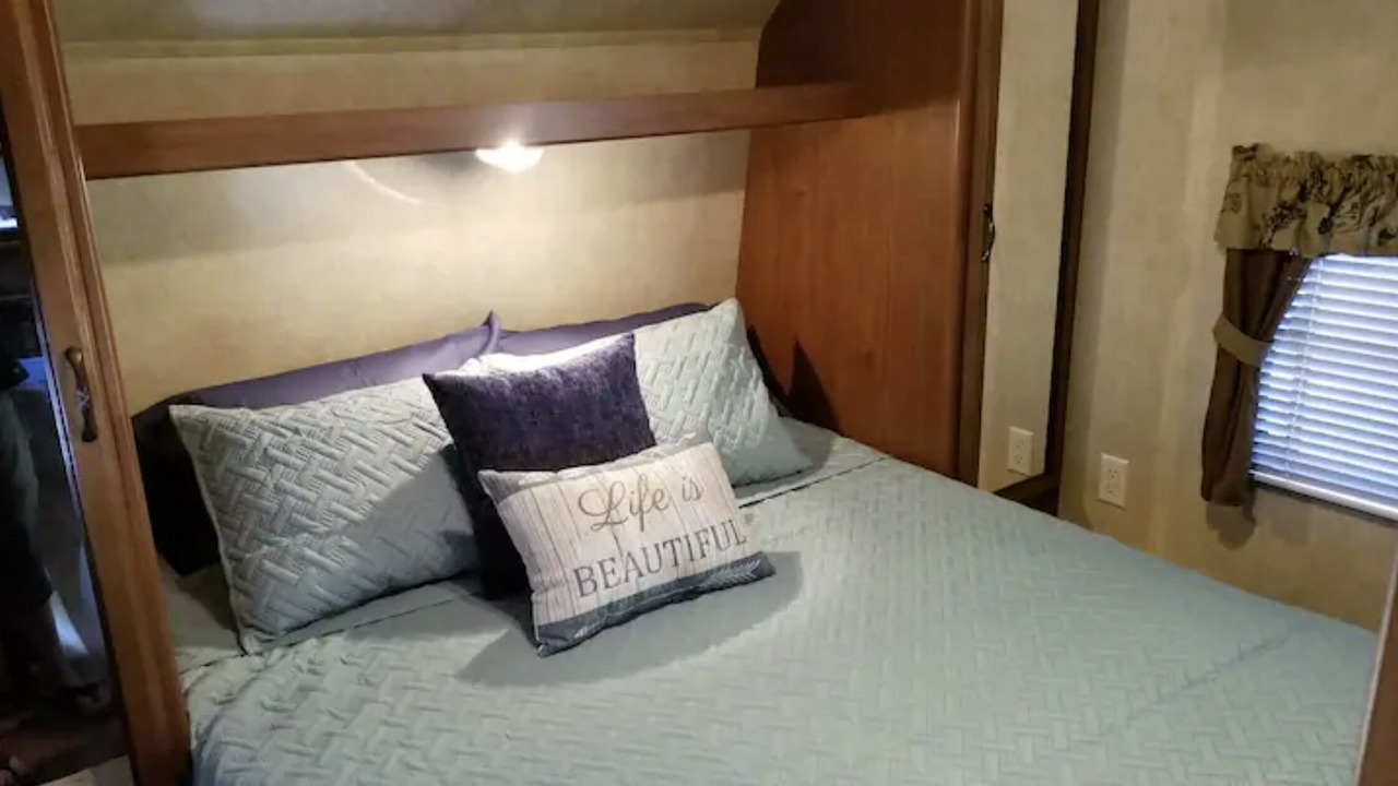 Photo of Bedroom in Shingletown
