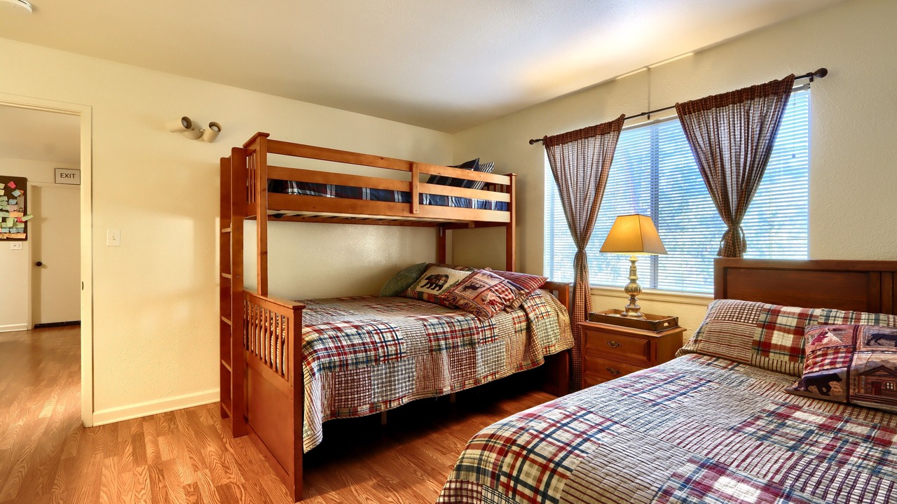 Photo of Bedroom in Oakhurst