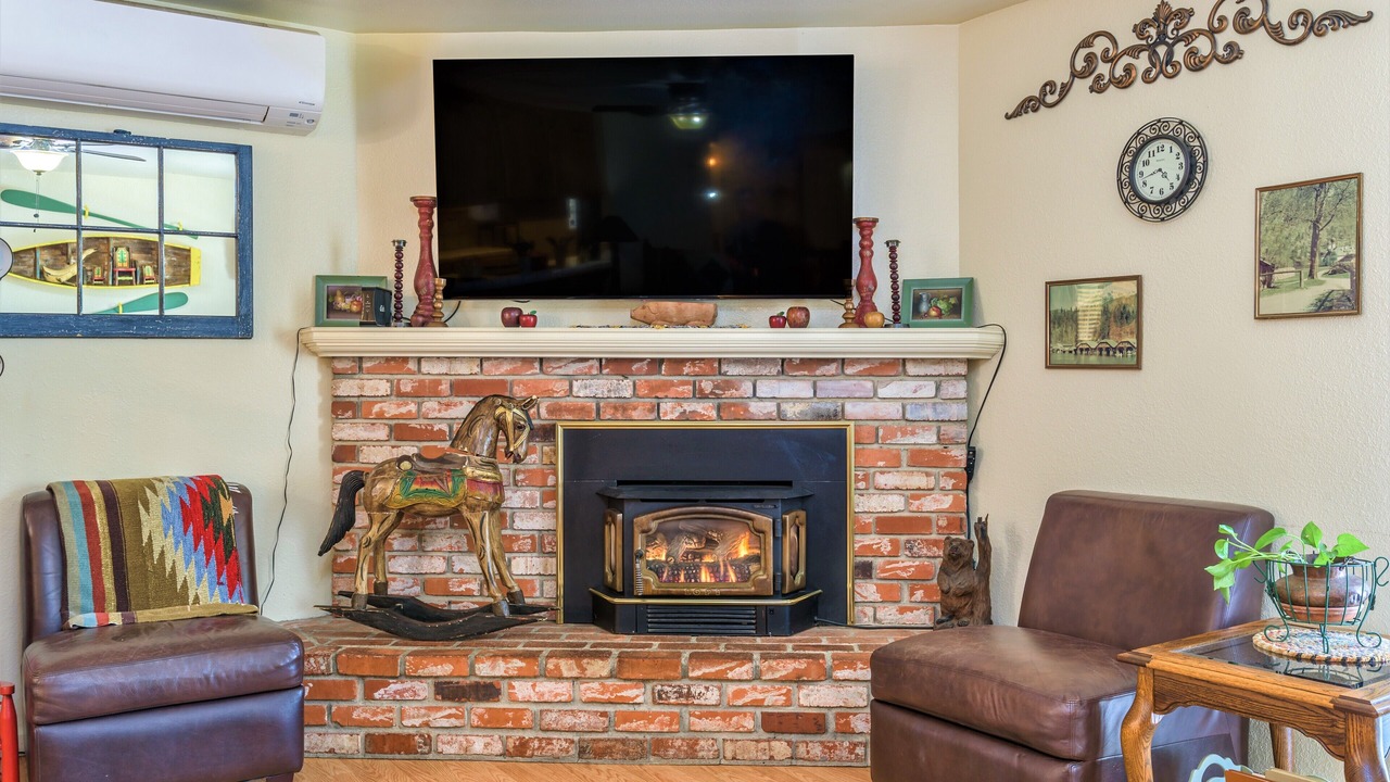 Photo of Livingroom in Oakhurst