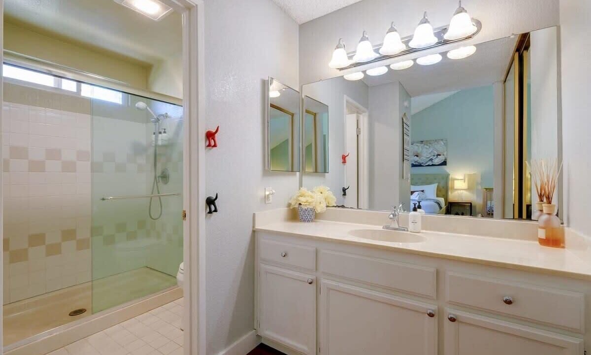 Photo of Bathroom in Ardenwood
