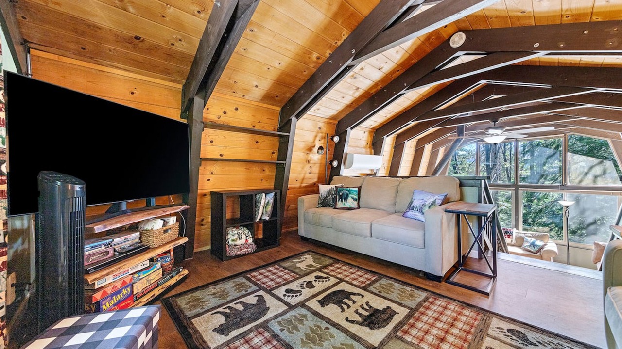 Photo of Livingroom in Fish Camp