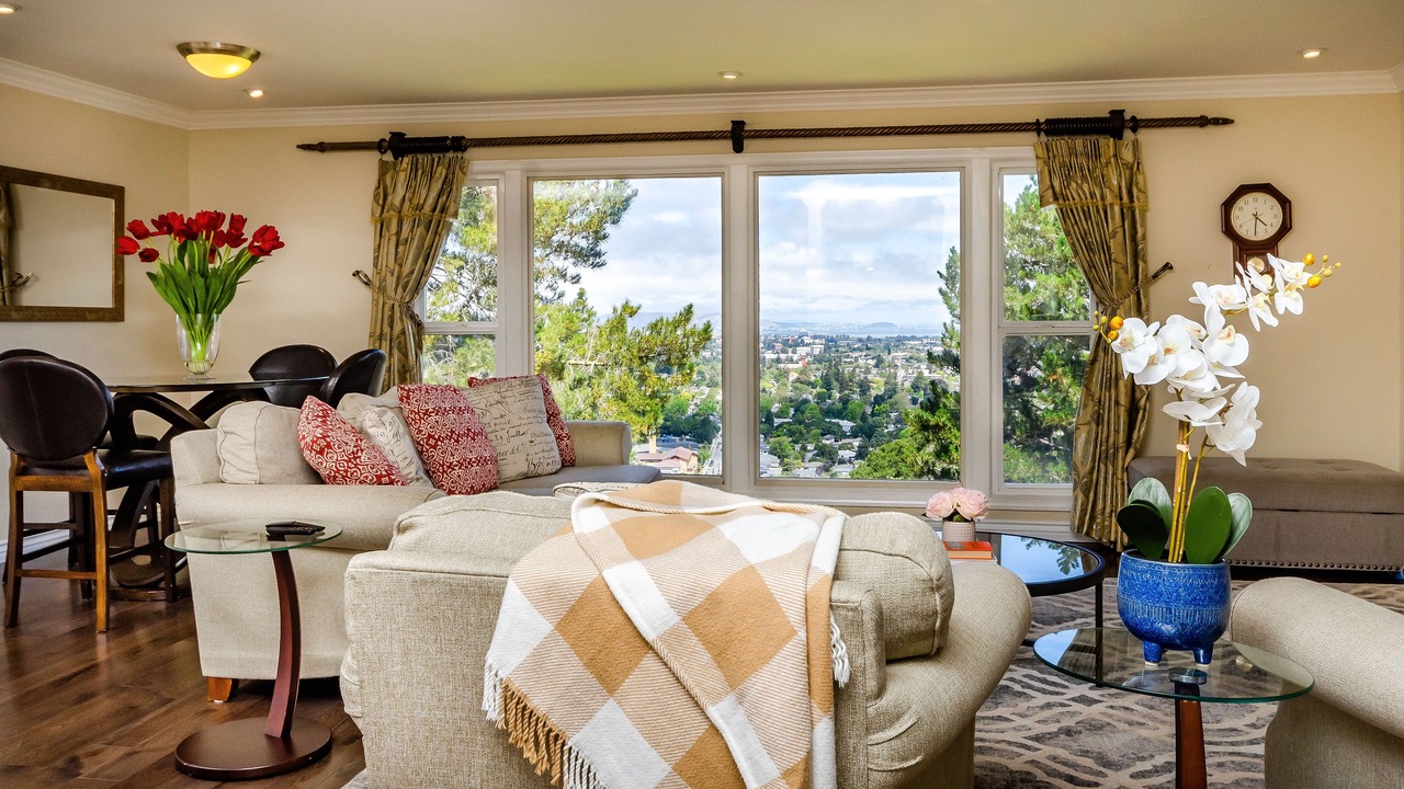 Photo of Livingroom in South San Mateo