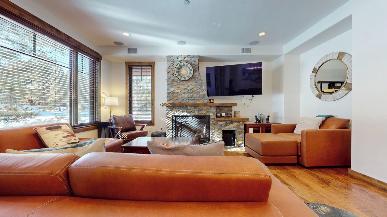 Photo of Livingroom in Woodwinds