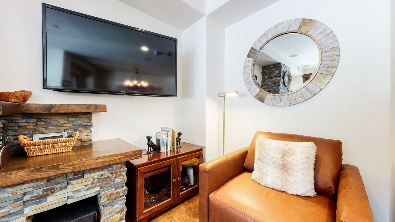 Photo of Livingroom in Woodwinds