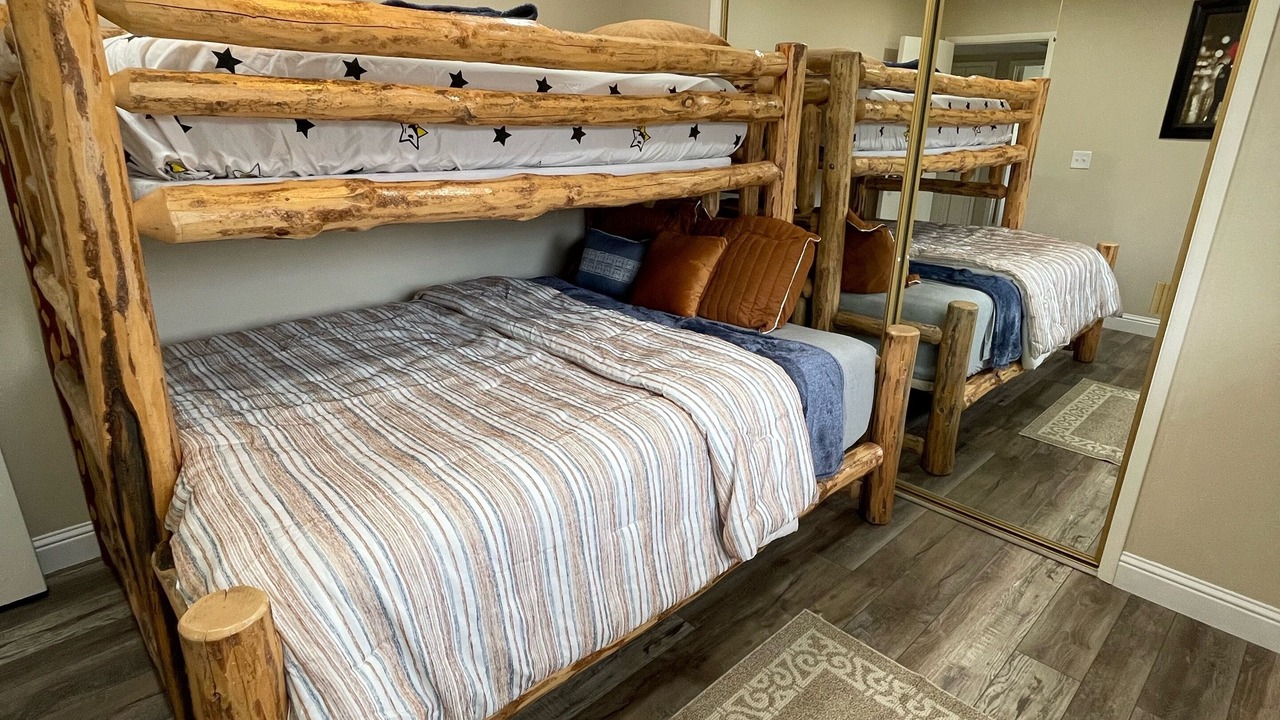 Photo of Bedroom in Yosemite Forks