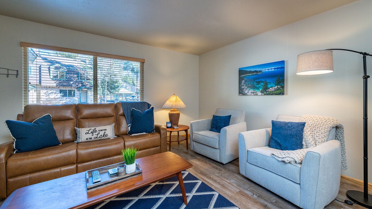 Photo of Livingroom in Lake Forest