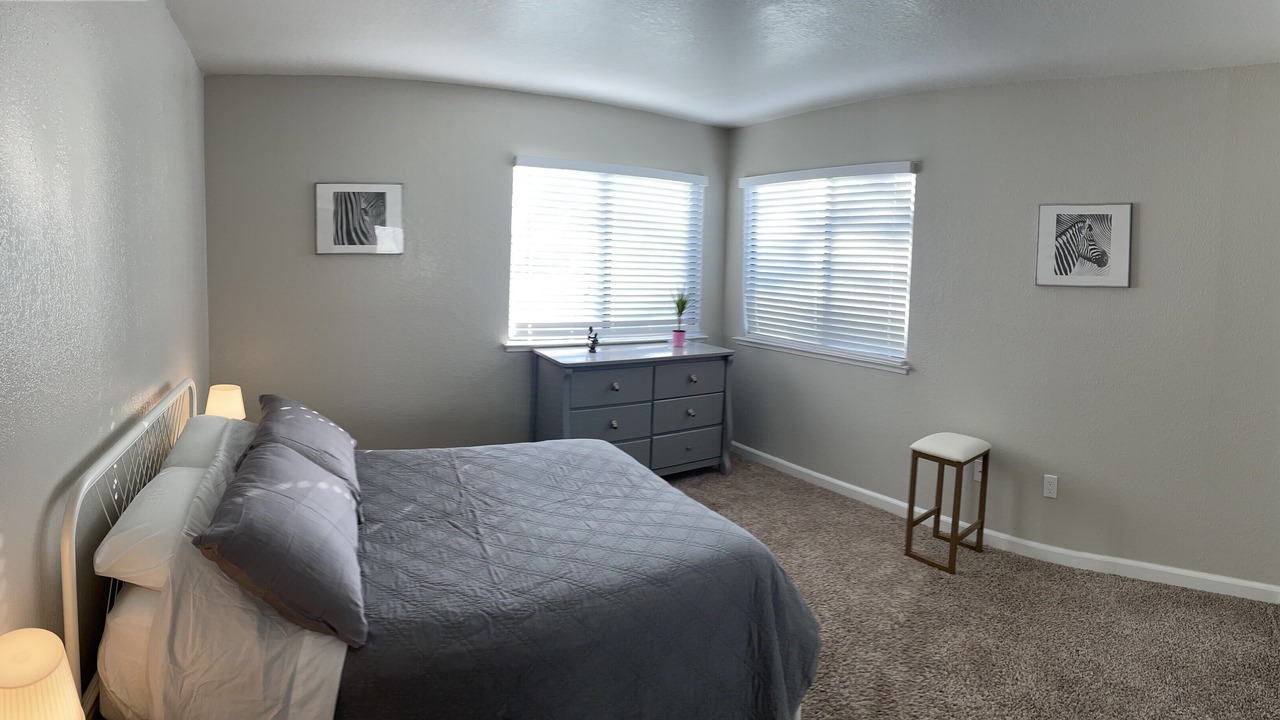 Photo of Bedroom in El Macero