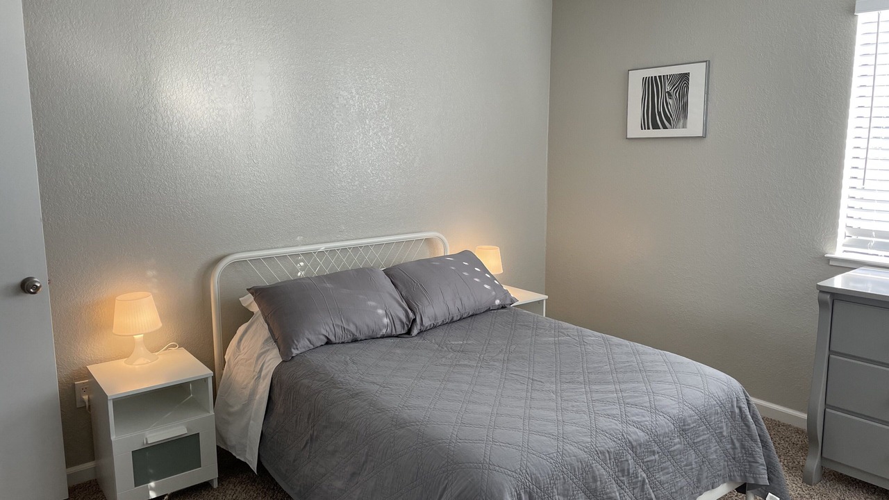 Photo of Bedroom in El Macero