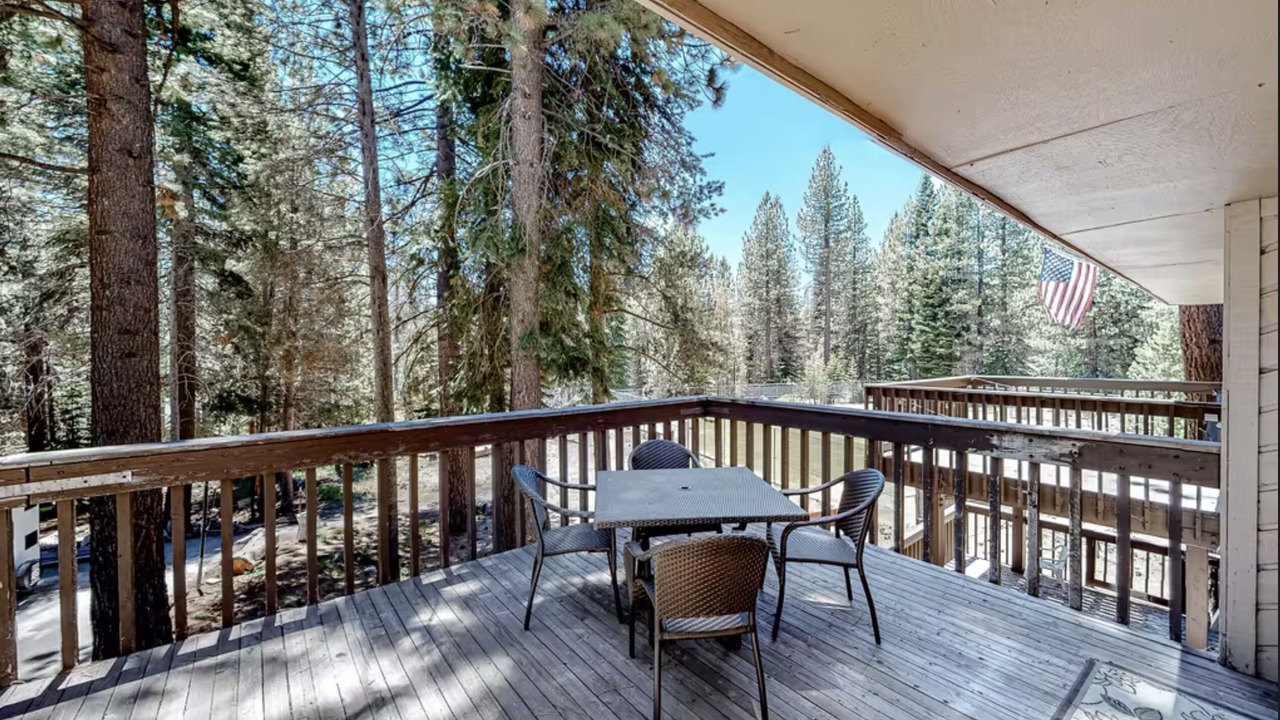 Photo of Outdoor in Lakeshore