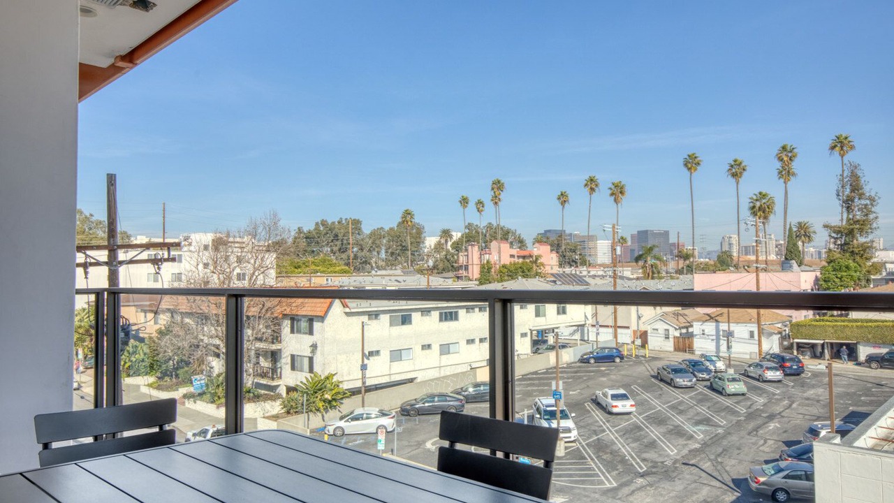Photo of Outdoor in Sawtelle