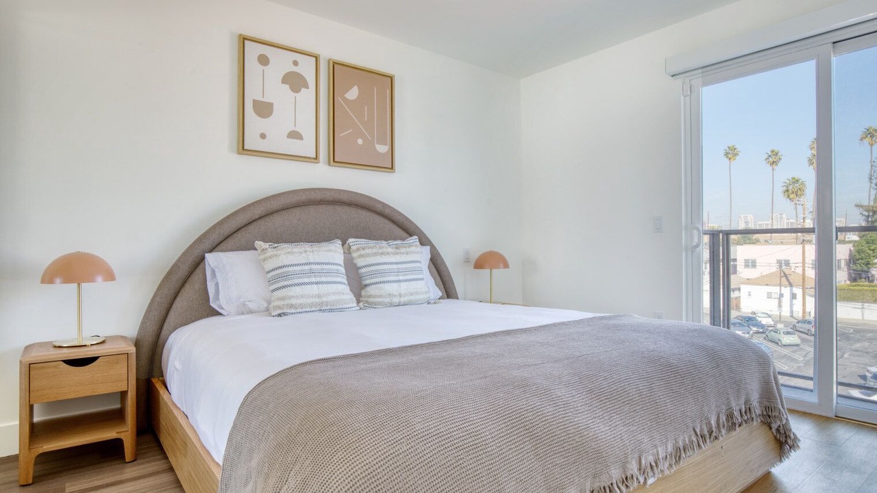 Photo of Bedroom in Sawtelle