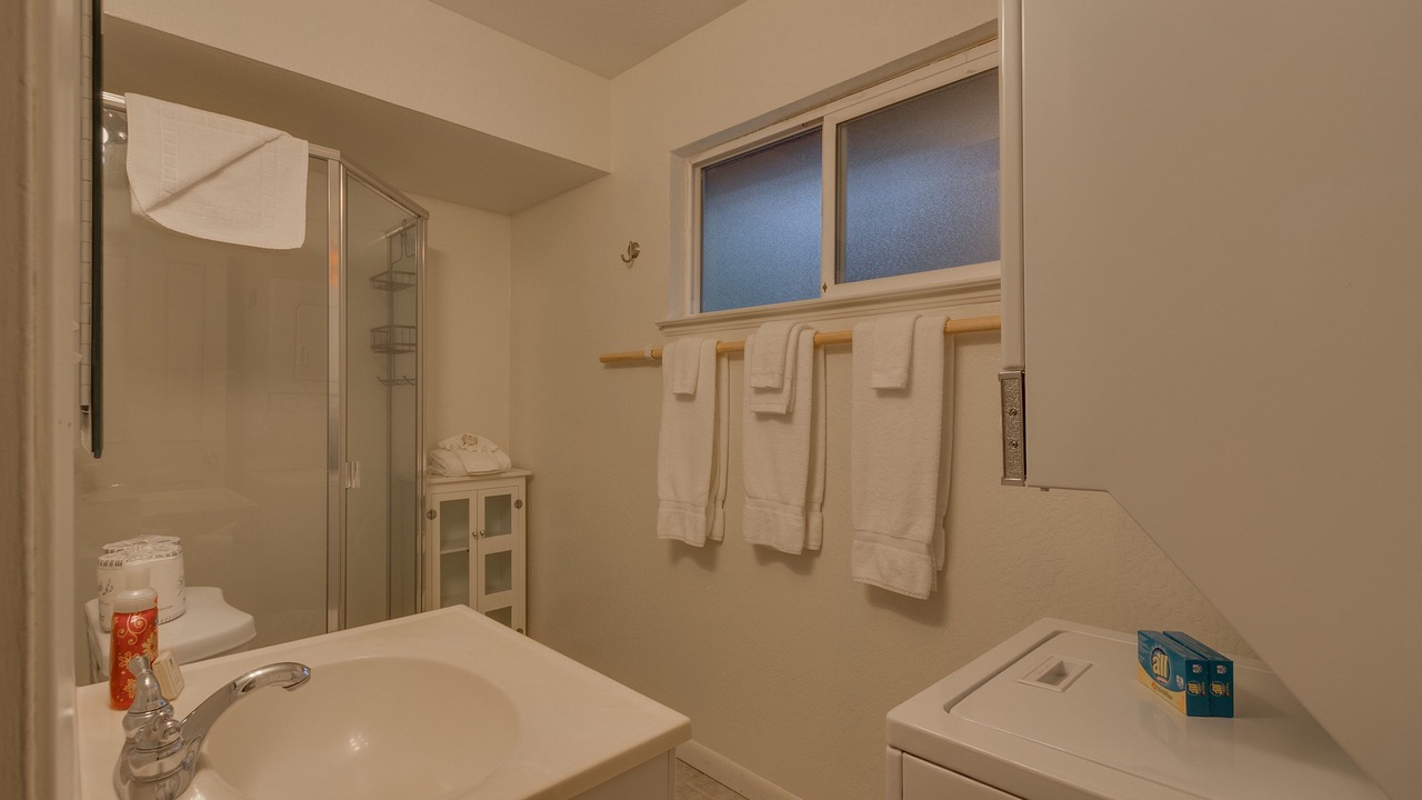 Photo of Bathroom in Tahoma